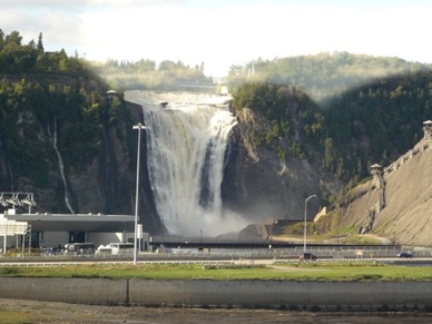 CANADA
Chute de Montmorency 
haute de 83 m